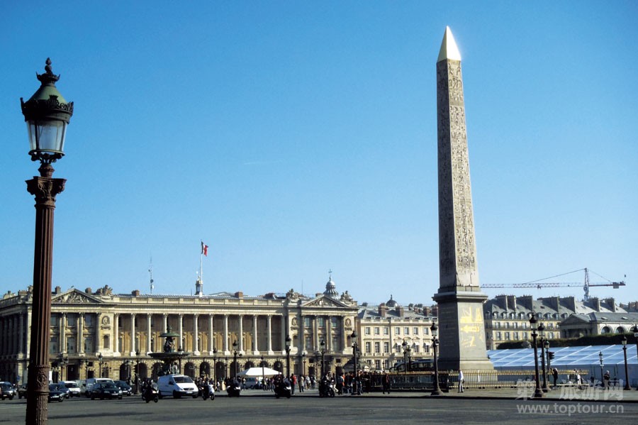 协和广场上矗立着埃及方尖碑<br>